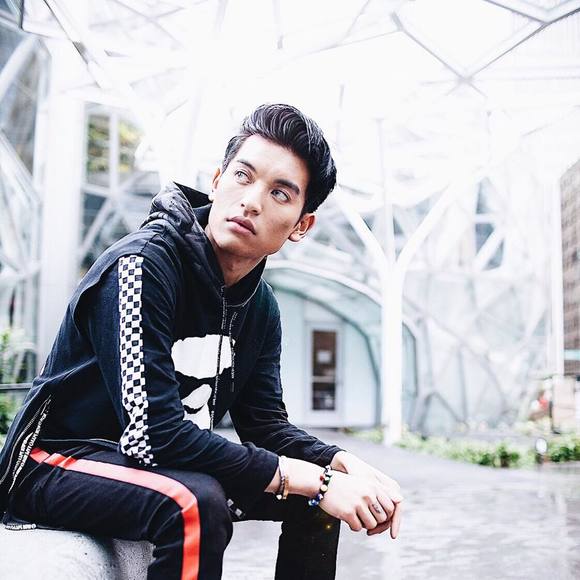 Meet your Posher, Beck - Picture 1 of 1